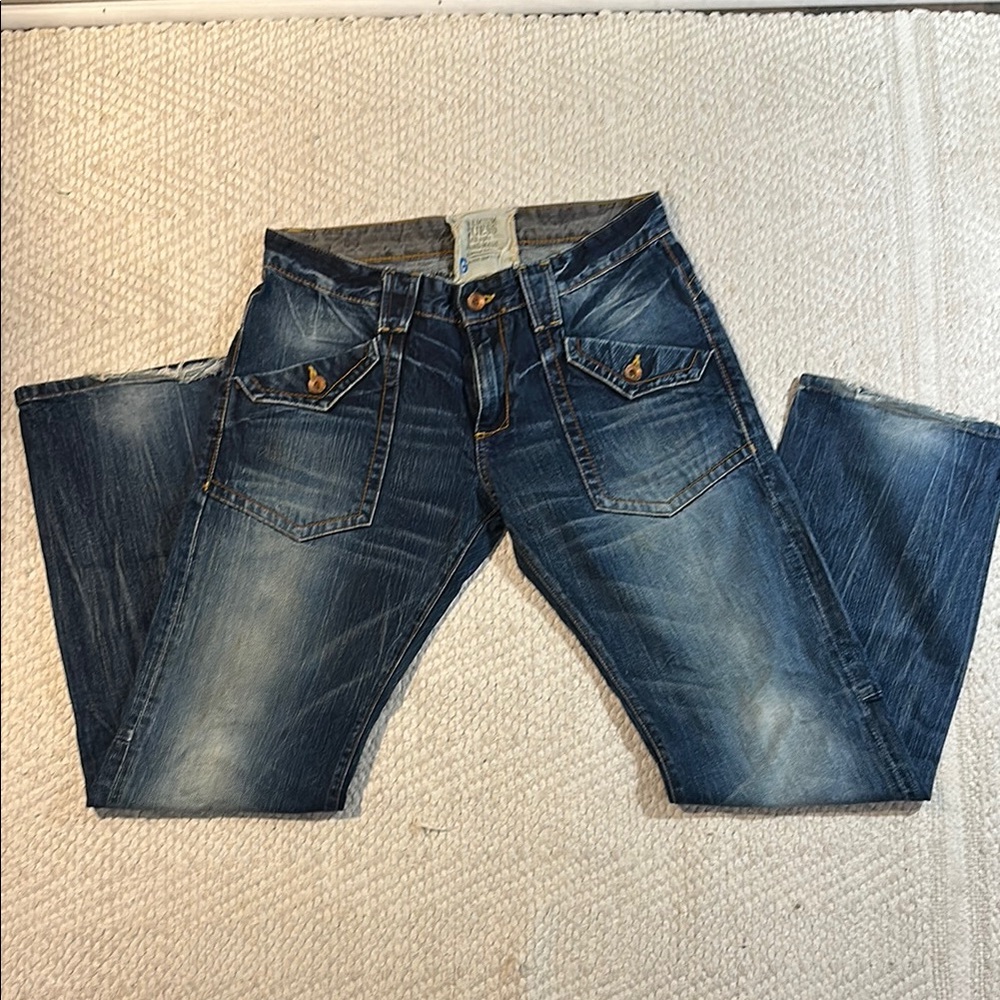 Guess handmade in the USA Limited Edition Boot Cut Jeans sz33
